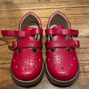 EUC Red Footmates Mary Janes- size 5.5 Wide